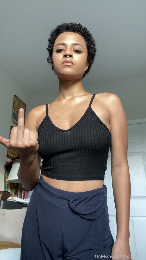 Photo by holymacre published on October 16,2023 00:06:14 - BestThots