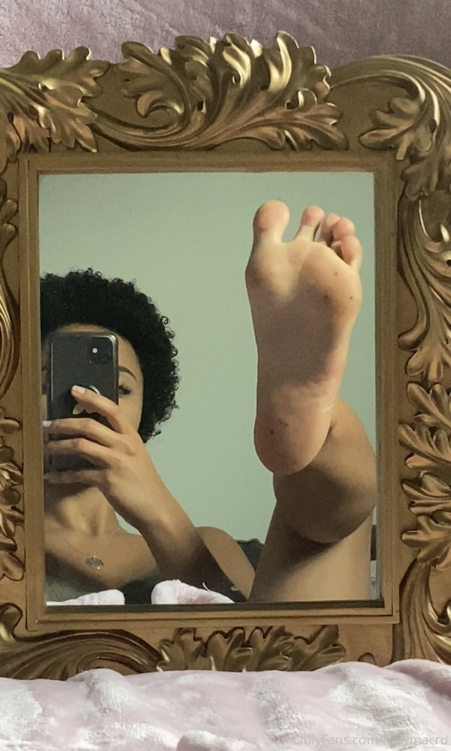 Photo by holymacre published on October 16,2023 00:06:33 - BestThots