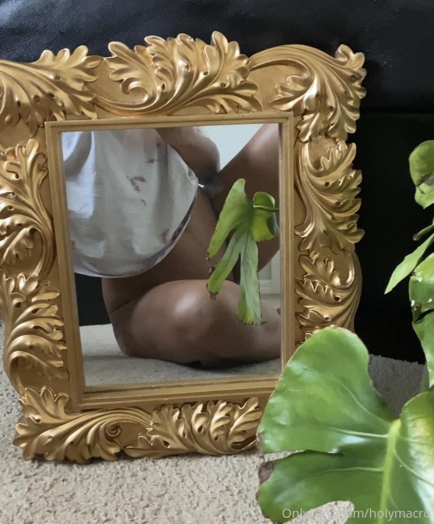 Photo by holymacre published on October 16,2023 00:12:22 - BestThots