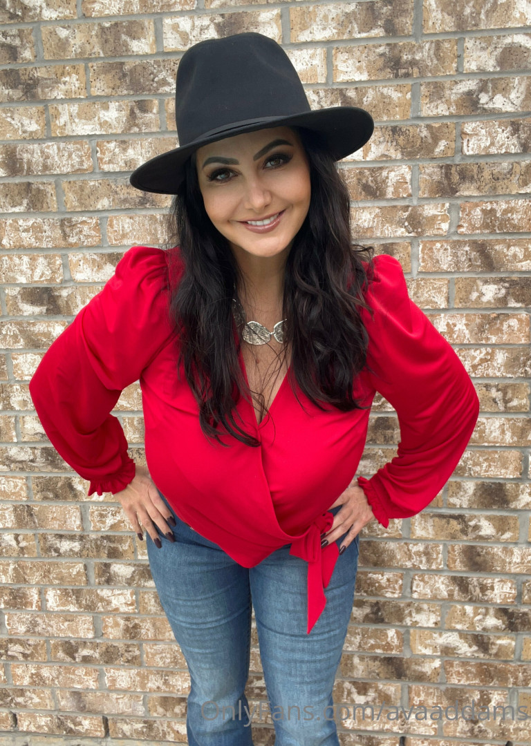 Photo by avaaddams published on November 24,2023 13:28:13 - BestThots