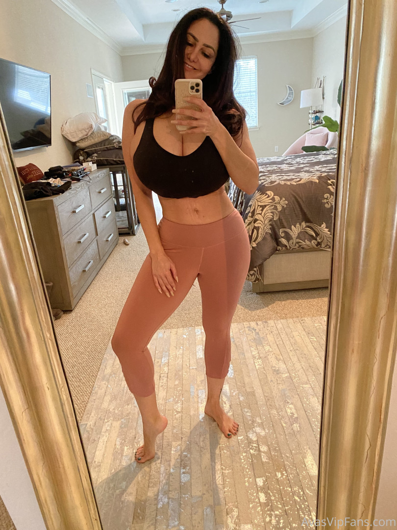 Photo by avaaddams published on November 24,2023 13:34:07 - BestThots