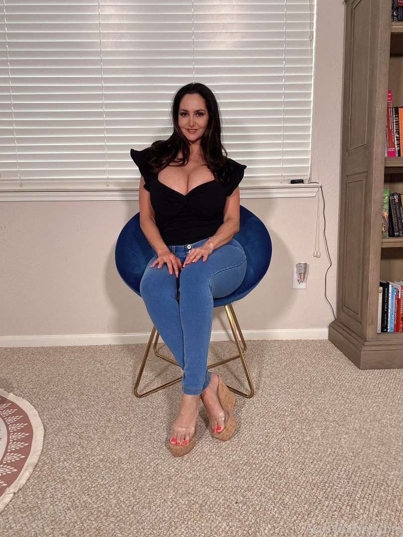 Photo by avaaddams published on November 24,2023 13:40:35 - BestThots