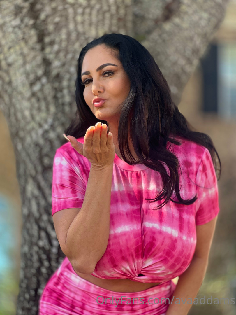 Photo by avaaddams published on November 24,2023 13:46:01 - BestThots