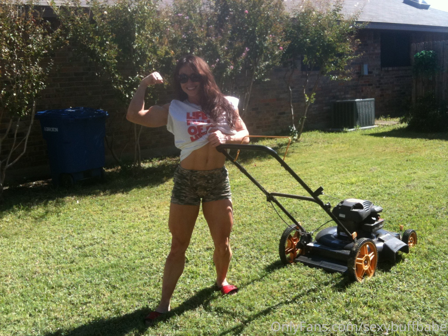 Photo by sexybuffbabe published on June 5,2023 09:55:27 - BestThots