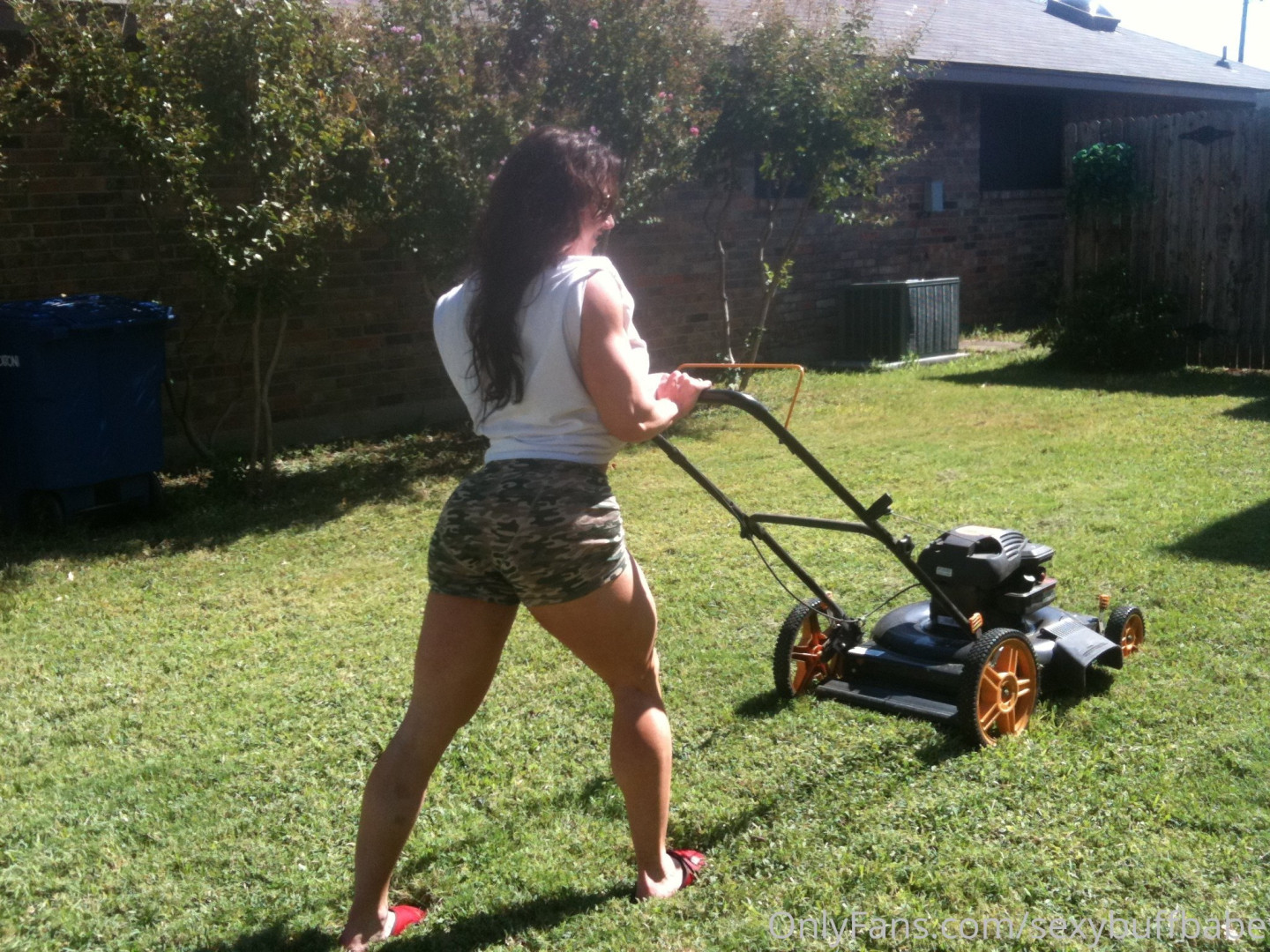 Photo by sexybuffbabe published on June 5,2023 09:55:43 - BestThots