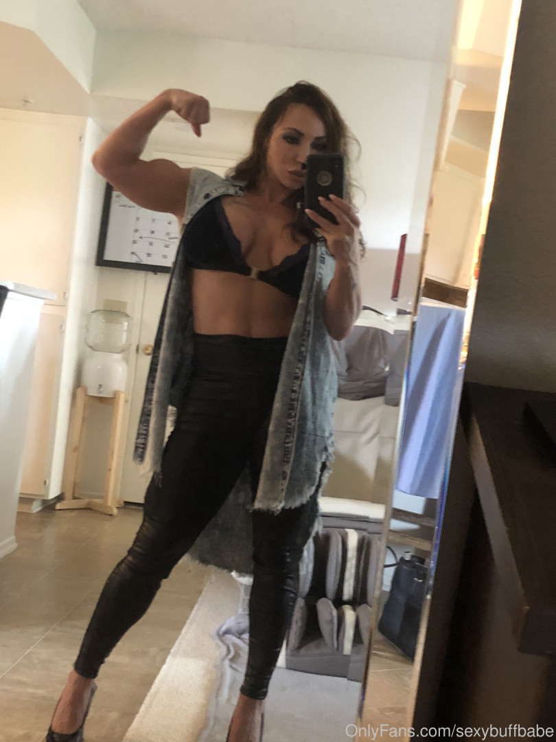 Photo by sexybuffbabe published on June 5,2023 09:57:10 - BestThots