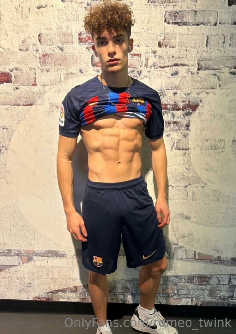 Photo by romeo_twink published on July 28,2023 18:44:36 - BestThots