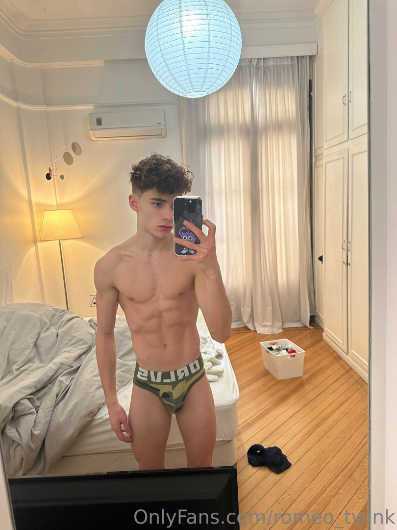 Photo by romeo_twink published on July 28,2023 18:44:52 - BestThots