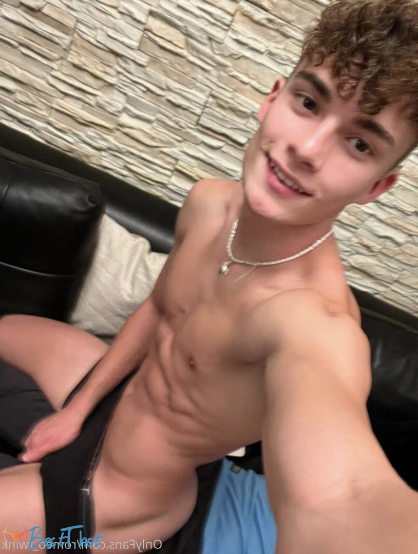 Photo by romeo_twink published on December 12,2024 10:08:36 - BestThots