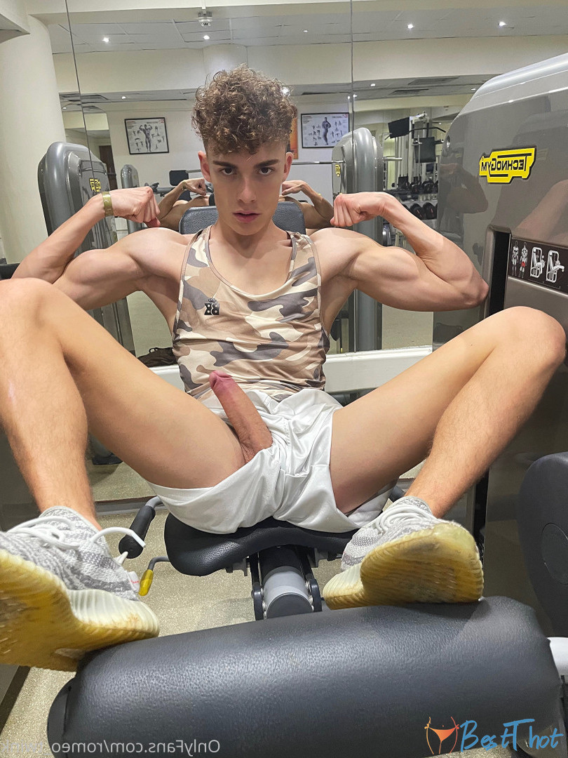 Photo by romeo_twink published on December 12,2024 10:09:43 - BestThots