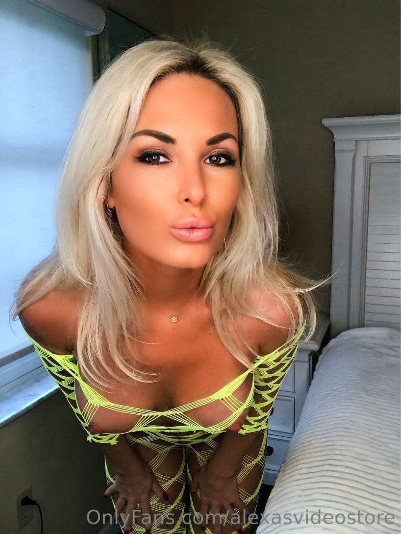 Photo by alexasvideostore published on November 20,2023 09:24:54 - BestThots