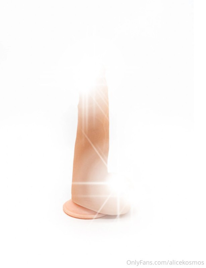 Photo by alicekosmos published on November 20,2023 14:08:57 - BestThots