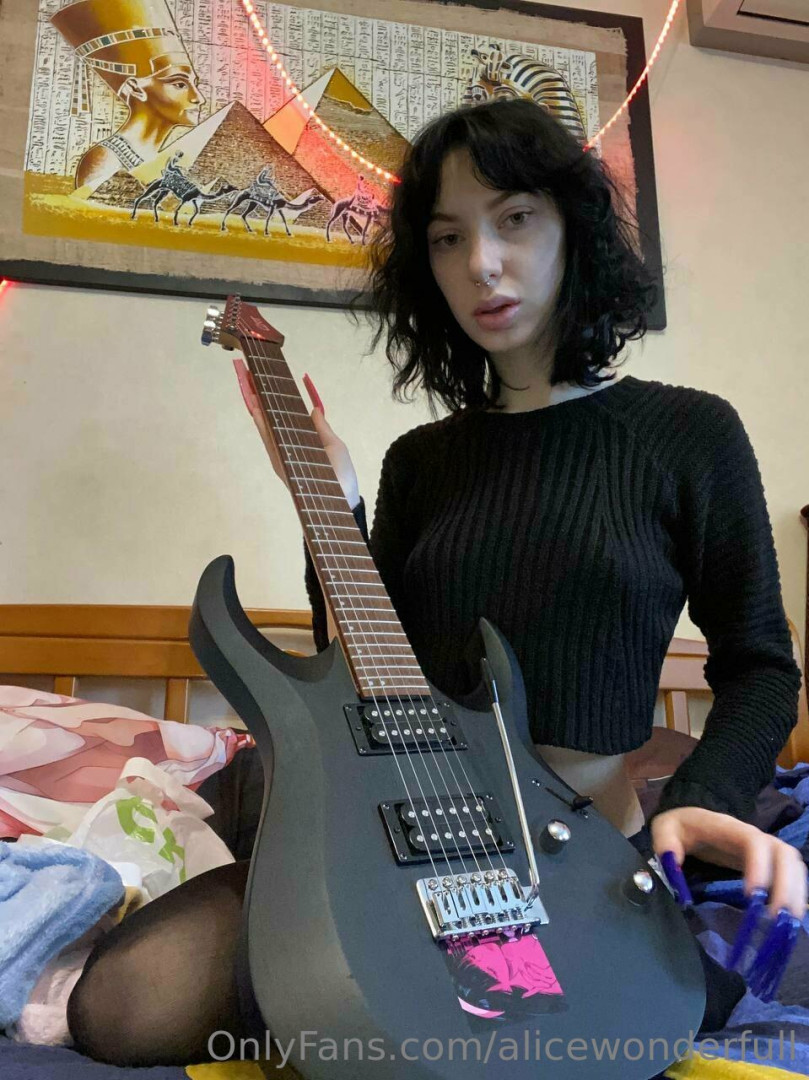 Photo by alicewonderfull published on May 31,2023 16:22:35 - BestThots