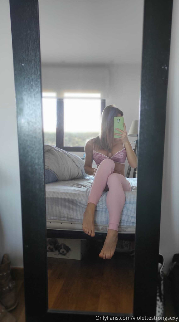 Photo by violettestrongsexy published on October 11,2023 02:51:15 - BestThots