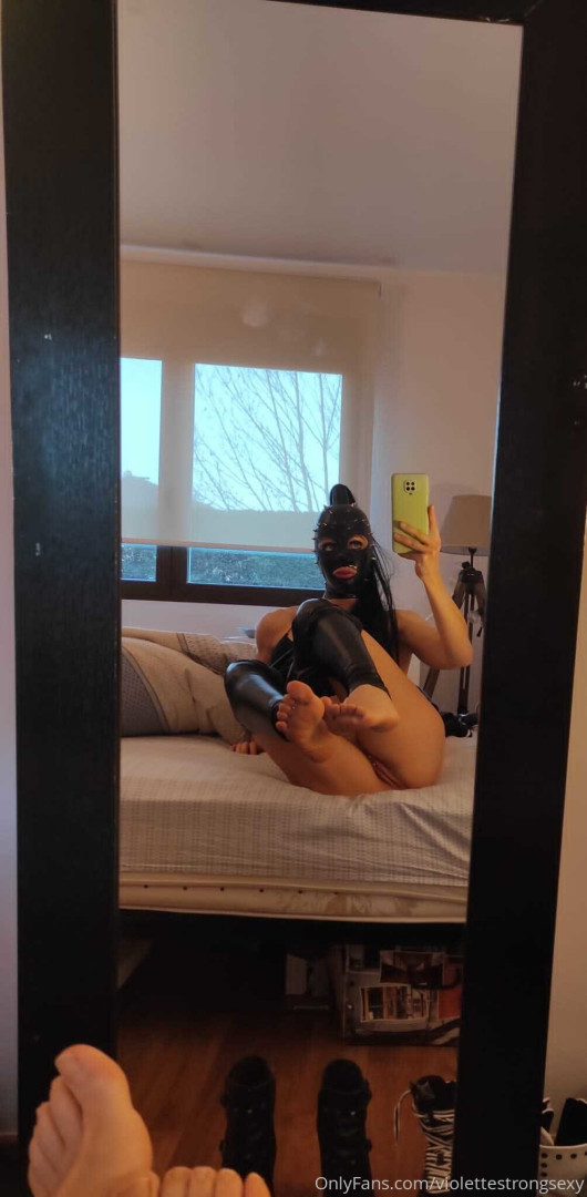Photo by violettestrongsexy published on October 11,2023 03:12:42 - BestThots