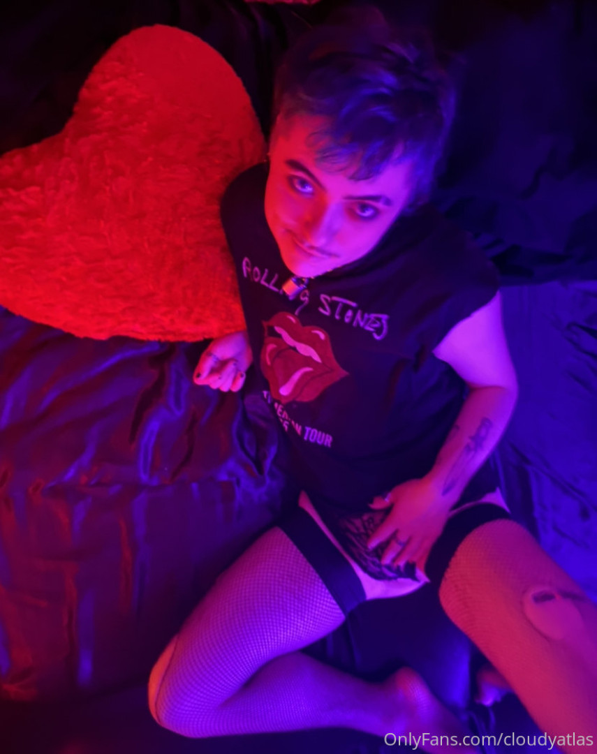 Photo by cloudyatlas published on May 28,2023 22:46:41 - BestThots