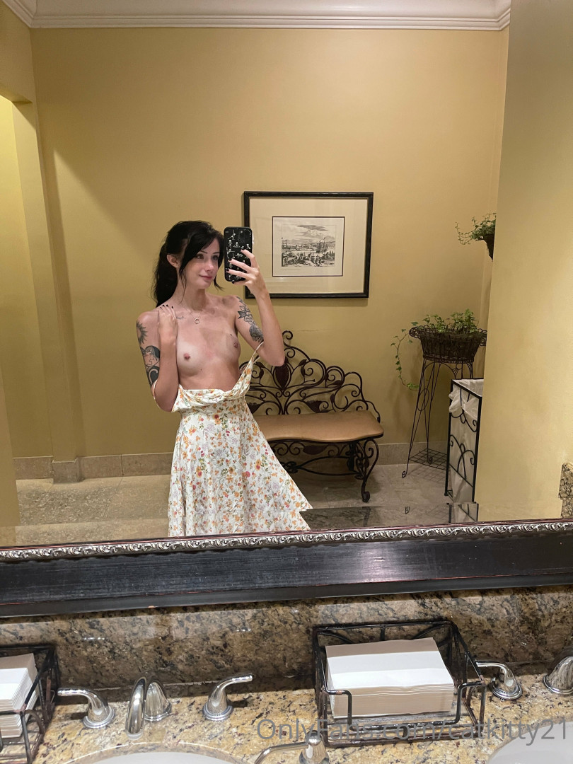 Photo by catkitty21 published on October 17,2023 01:24:31 - BestThots