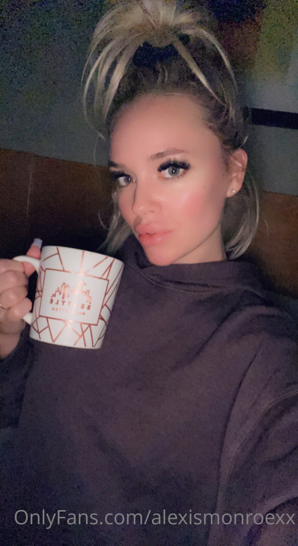 Photo by alexismonroexx published on August 31,2023 15:49:02 - BestThots