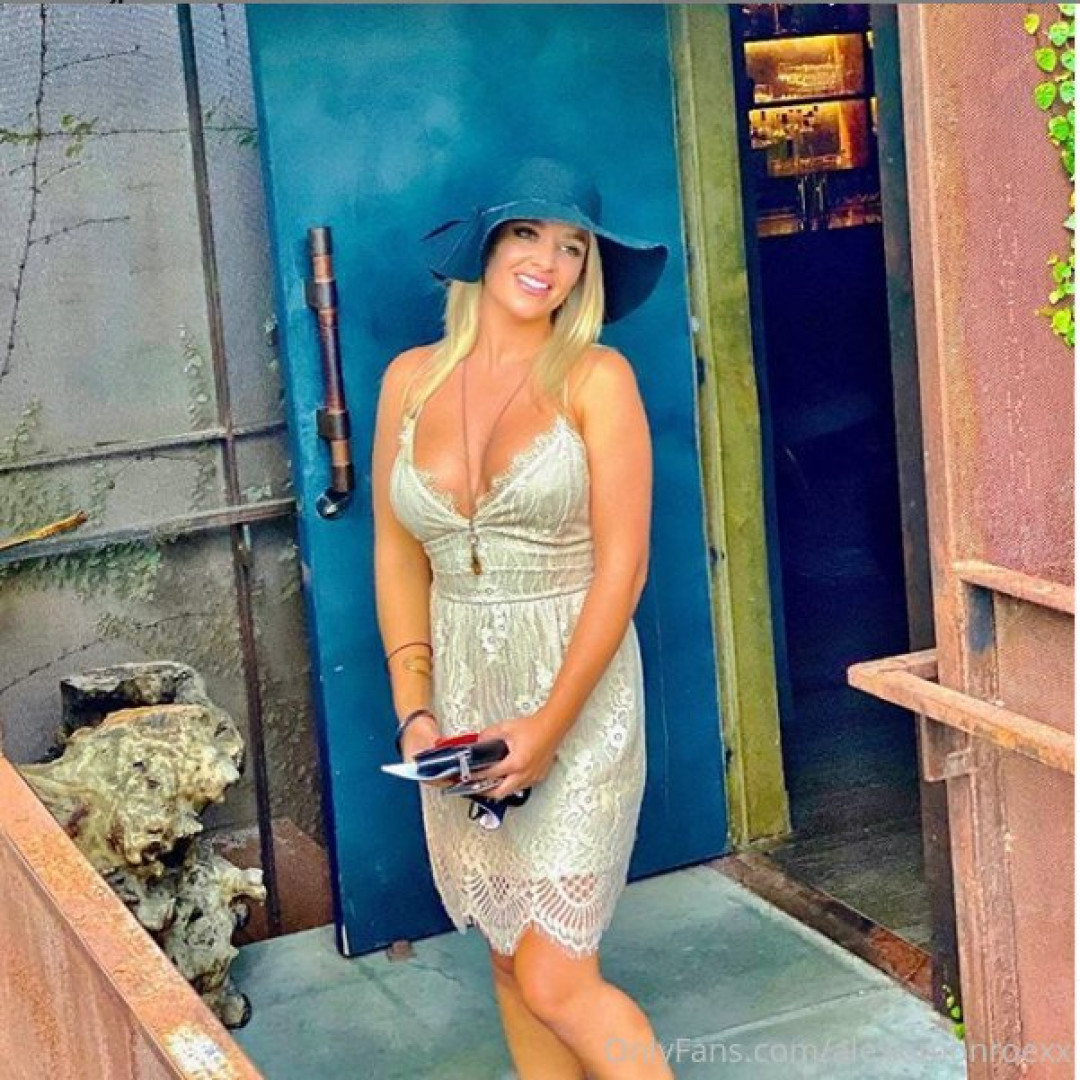 Photo by alexismonroexx published on August 31,2023 16:24:03 - BestThots