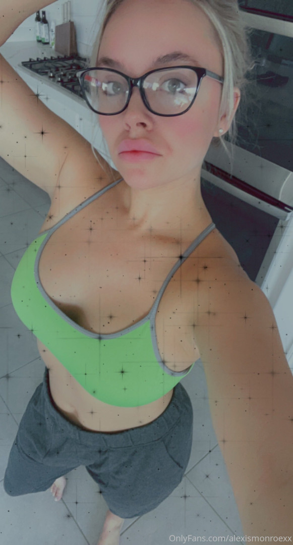 Photo by alexismonroexx published on August 31,2023 18:17:58 - BestThots