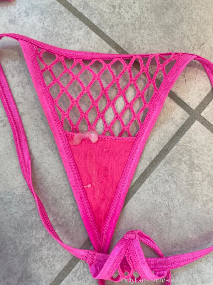 Photo by alexismonroexx published on August 31,2023 19:59:22 - BestThots