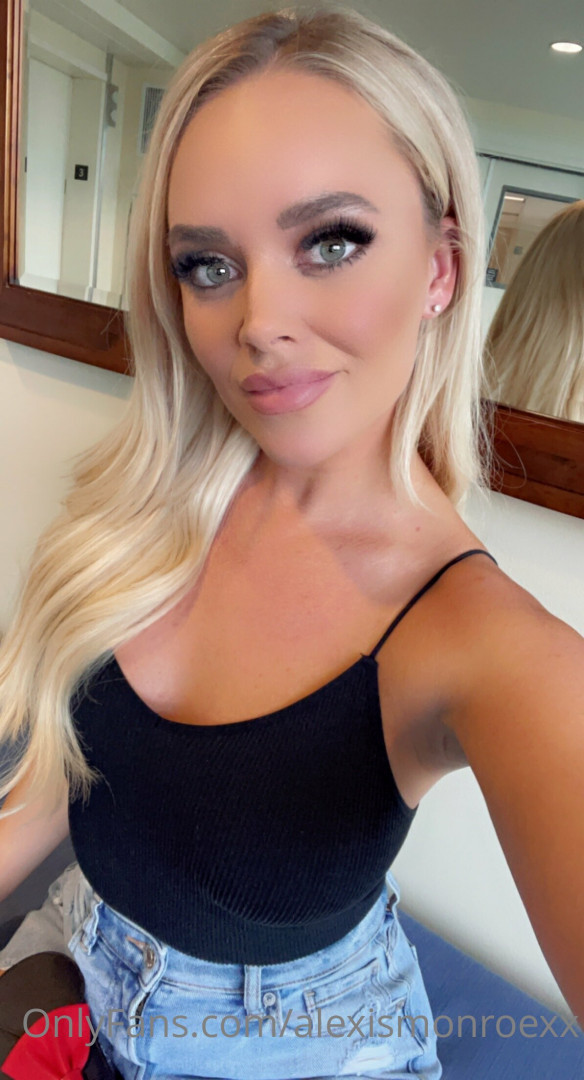 Photo by alexismonroexx published on September 1,2023 01:44:09 - BestThots