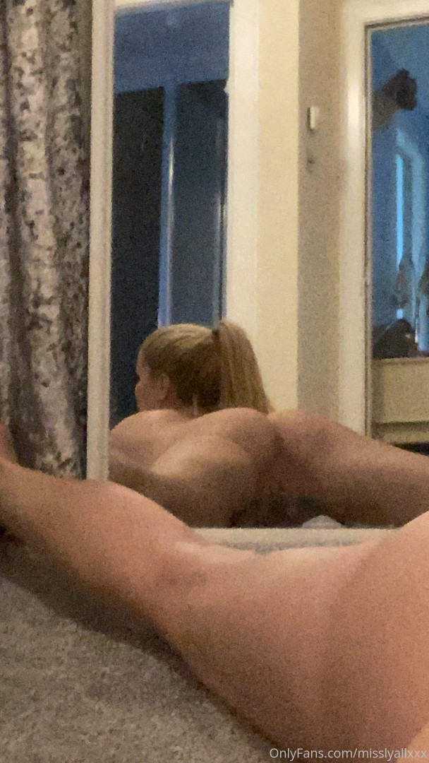 Photo by misslyallxxx published on October 16,2023 15:13:46 - BestThots