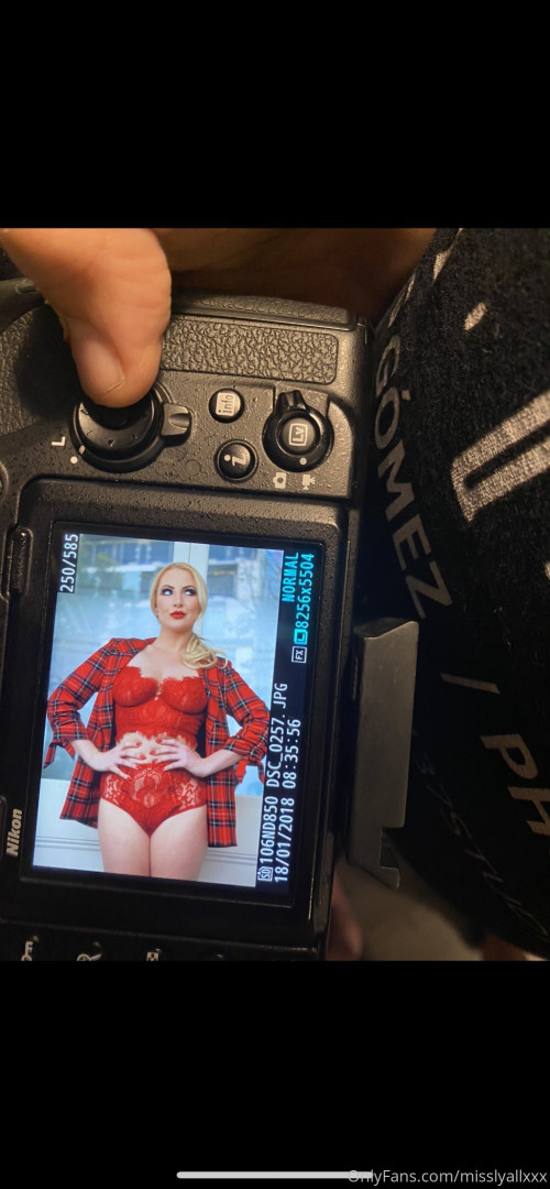 Photo by misslyallxxx published on October 16,2023 15:40:00 - BestThots