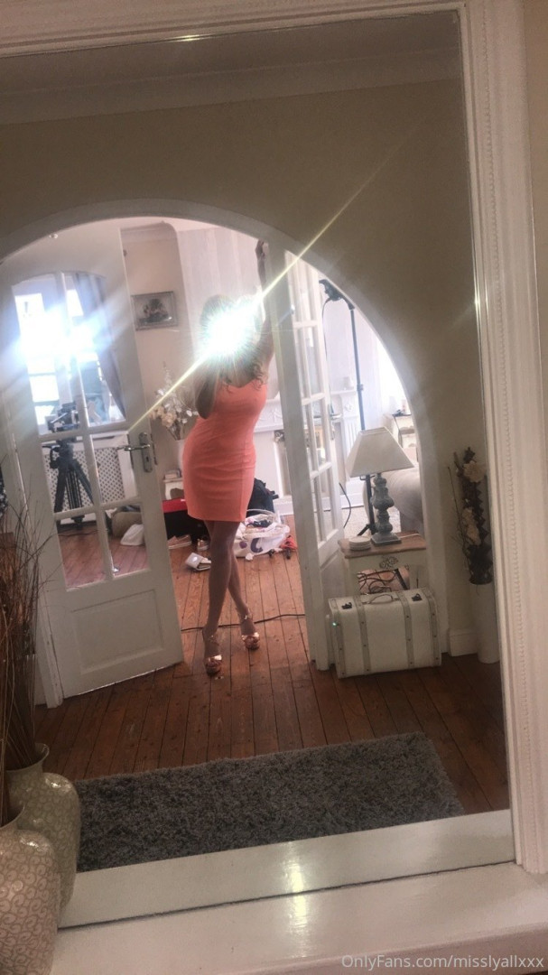 Photo by misslyallxxx published on October 16,2023 15:45:53 - BestThots