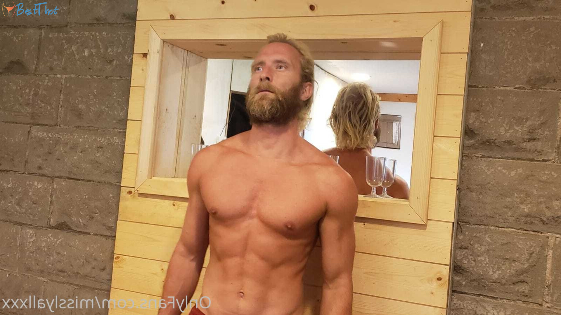 Photo by misslyallxxx published on December 14,2024 17:05:24 - BestThots