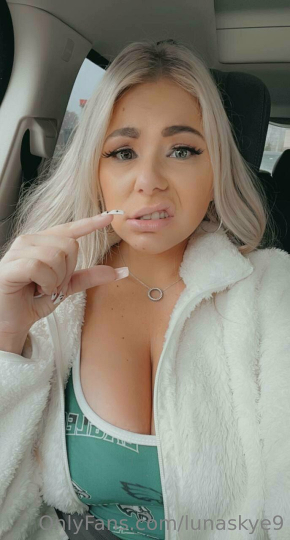 Photo by lunaskye9 published on July 8,2023 01:08:03 - BestThots