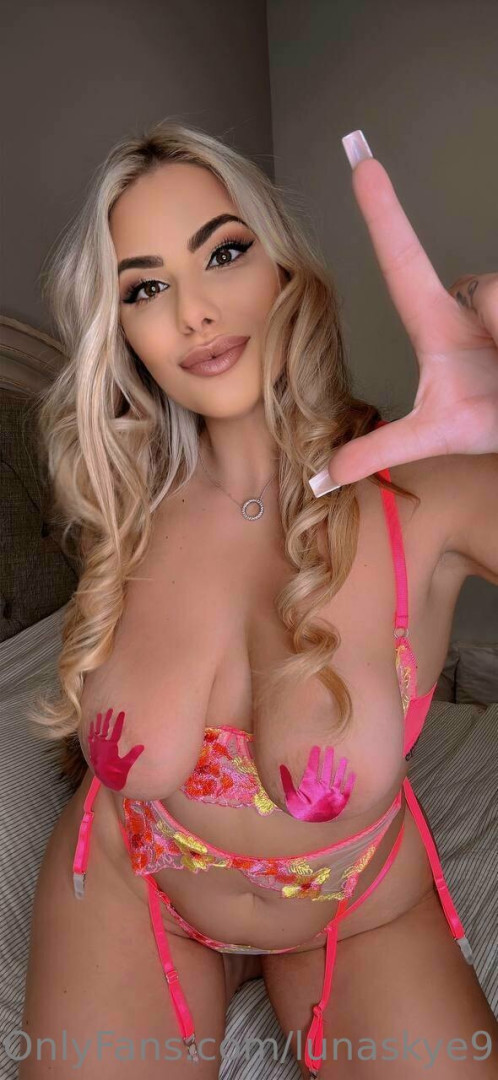 Photo by lunaskye9 published on July 8,2023 01:12:30 - BestThots