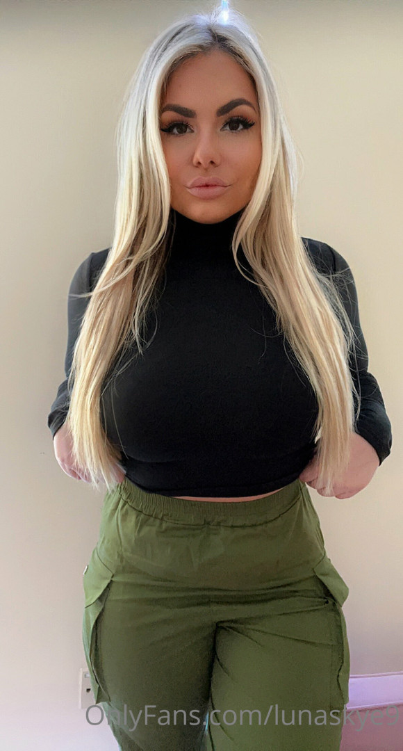 Photo by lunaskye9 published on July 8,2023 01:28:07 - BestThots