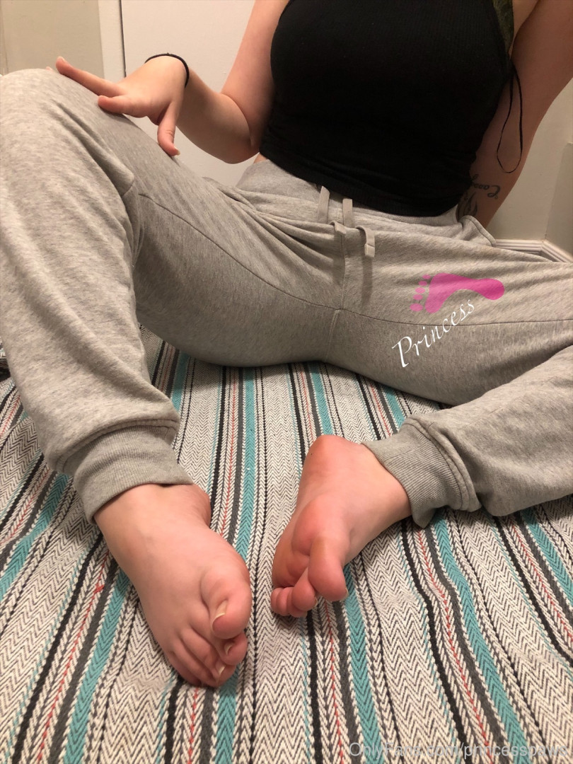 Photo by aphroditepaws published on November 24,2023 03:01:12 - BestThots