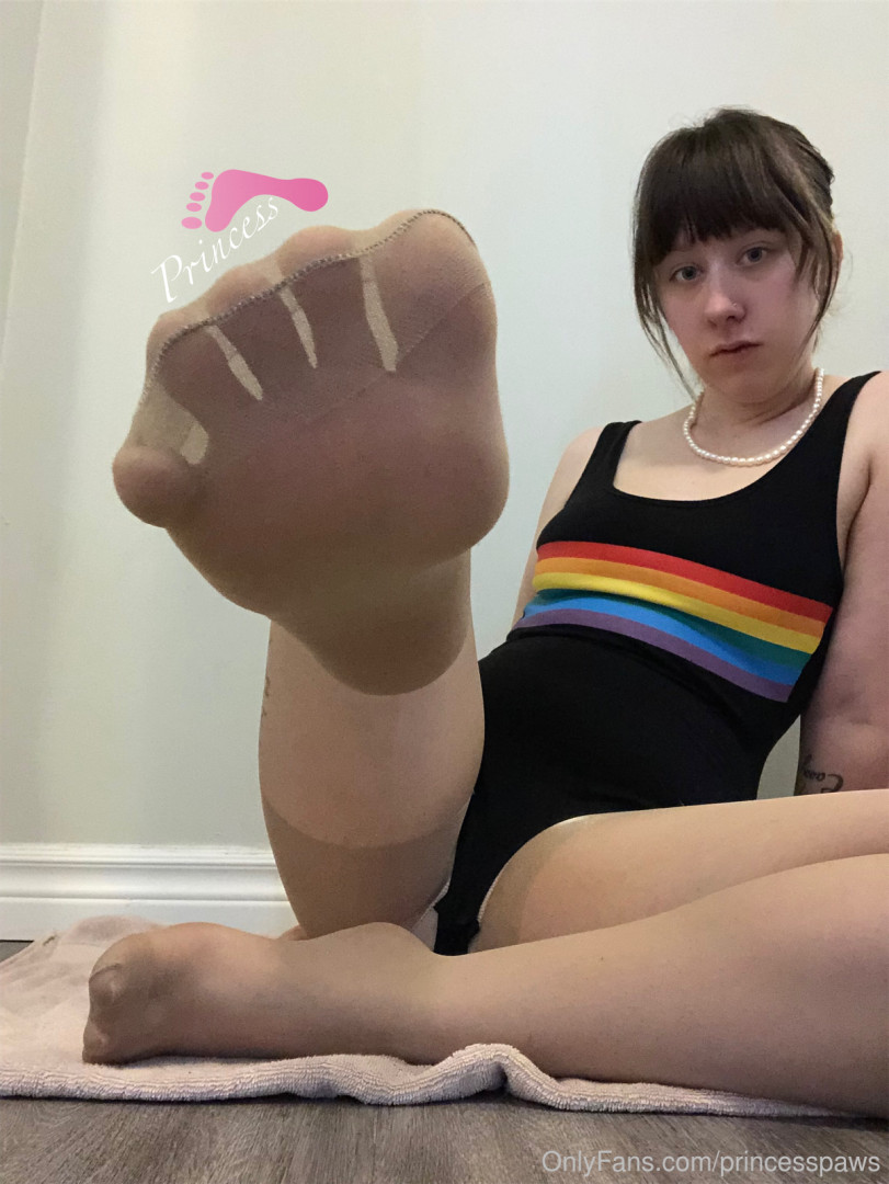 Photo by aphroditepaws published on November 24,2023 03:04:40 - BestThots