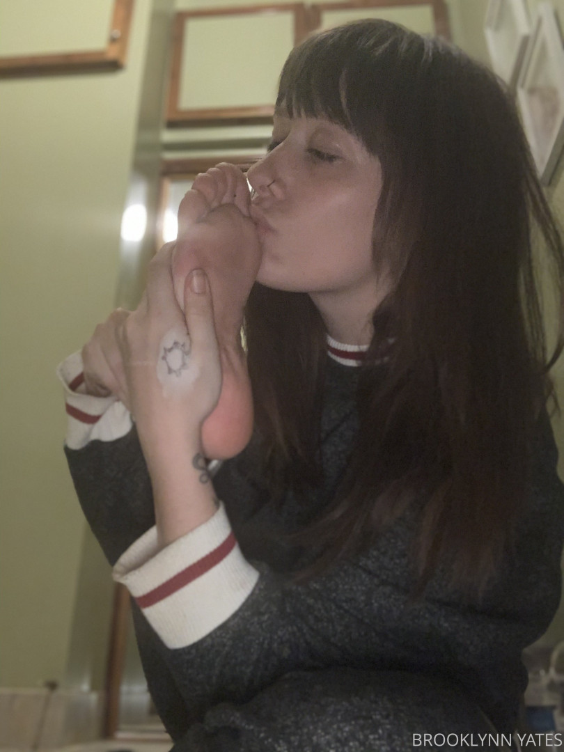 Photo by aphroditepaws published on November 24,2023 03:06:40 - BestThots