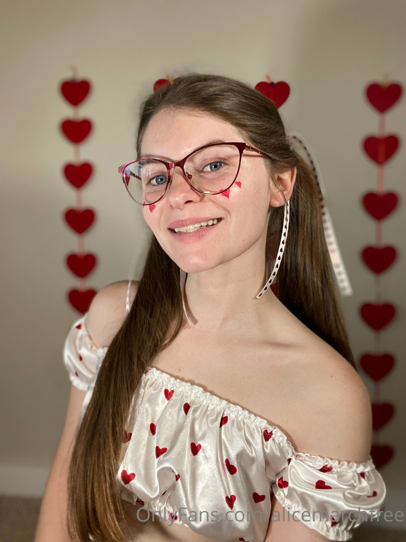 Photo by alicemarchfree published on November 20,2023 09:19:19 - BestThots