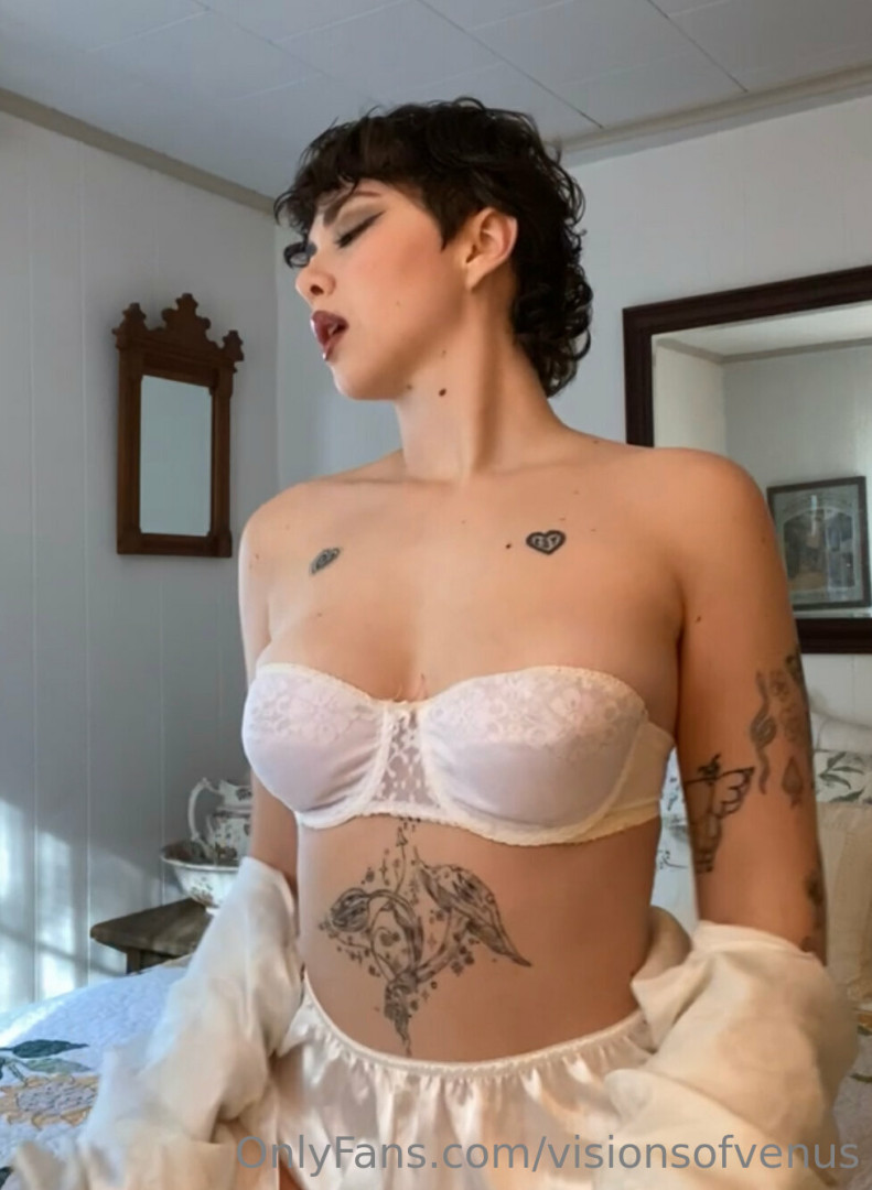 Photo by visionsofvenus published on May 16,2023 03:23:39 - BestThots