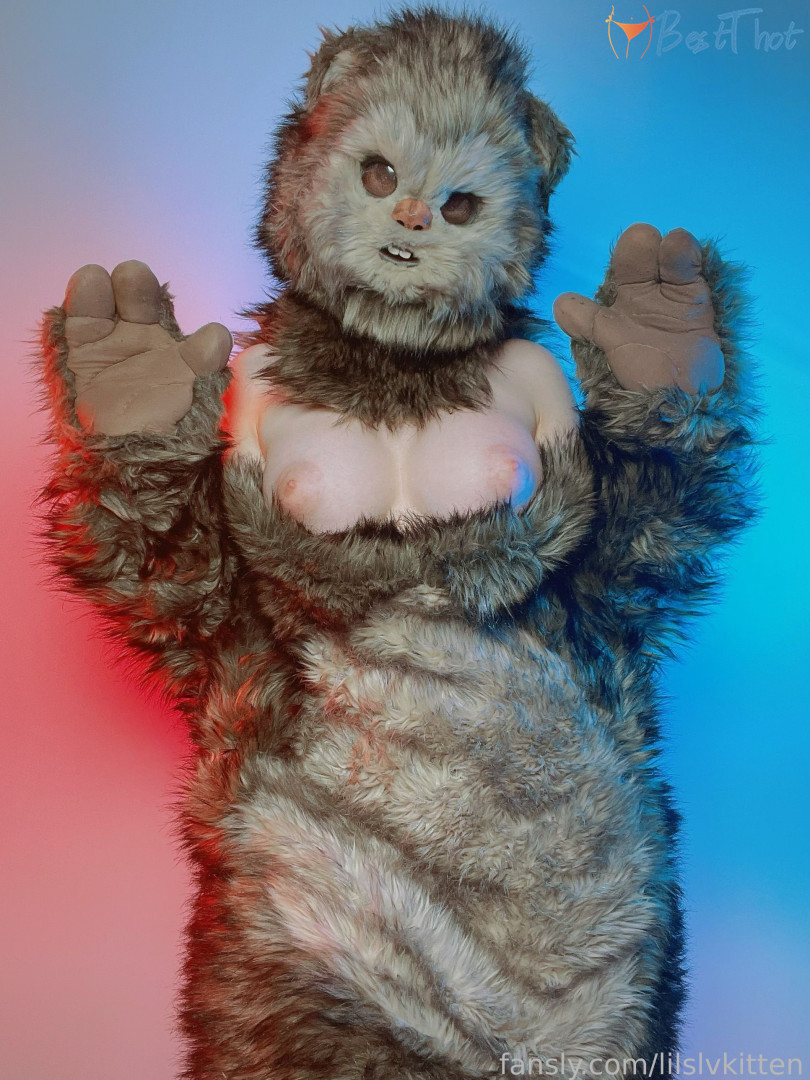 Photo by lilslvkitten published on January 25,2025 04:00:05 - BestThots