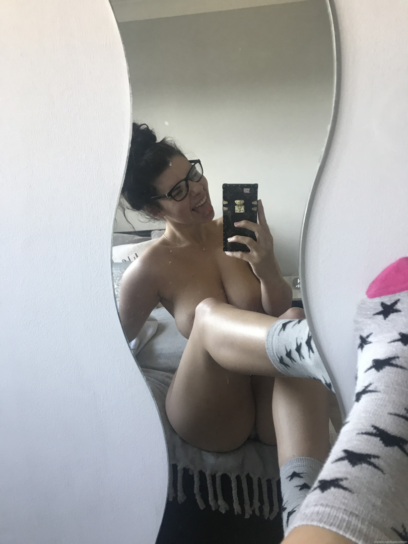 Photo by bunnyrosex published on October 17,2023 06:50:56 - BestThots