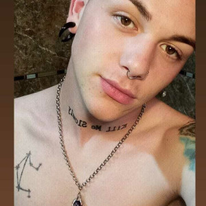 luca_top #6247308