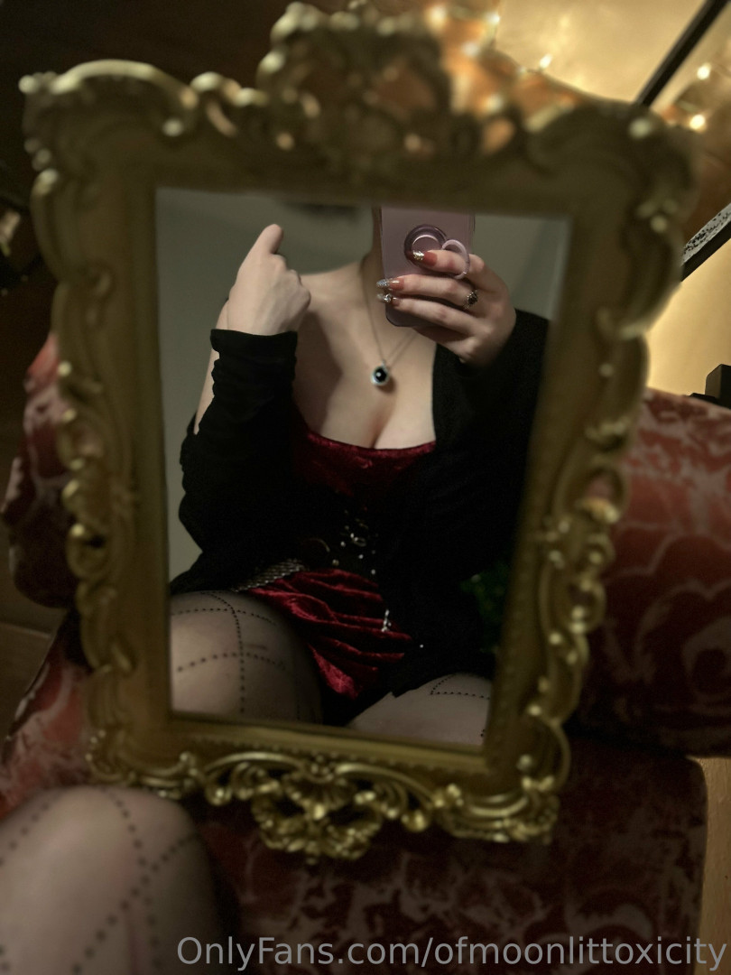 Photo by ofmoonlittoxicity published on May 19,2023 22:45:22 - BestThots