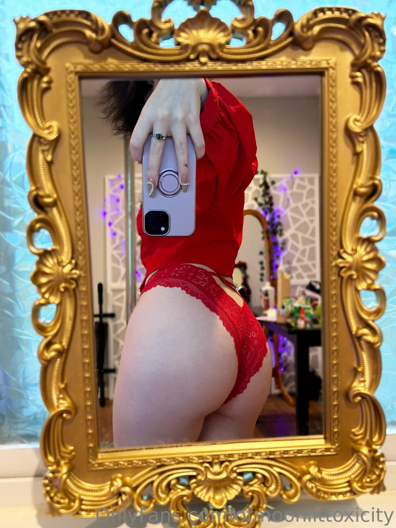 Photo by ofmoonlittoxicity published on May 19,2023 22:46:16 - BestThots