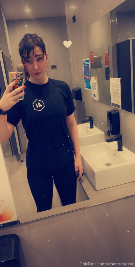 Photo by amateuraussie published on October 17,2023 06:45:10 - BestThots