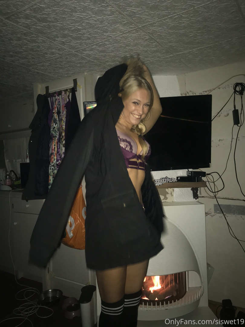 Photo by siswet19 published on October 16,2023 15:20:25 - BestThots