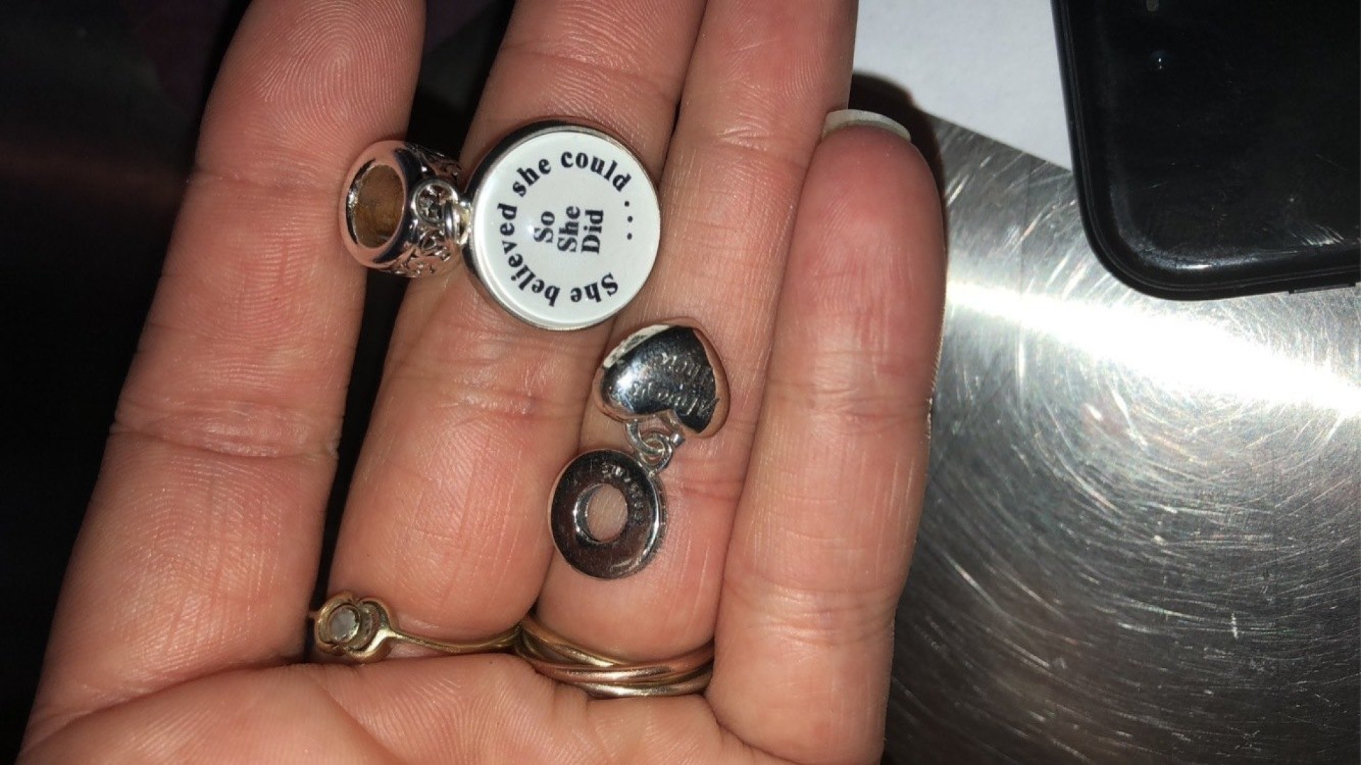 Photo by siswet19 published on October 16,2023 16:03:00 - BestThots