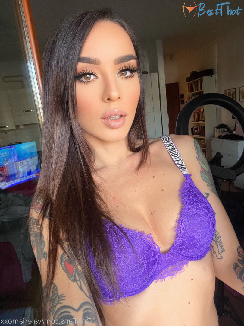 Photo by valeriamoxx published on December 19,2024 19:09:16 - BestThots