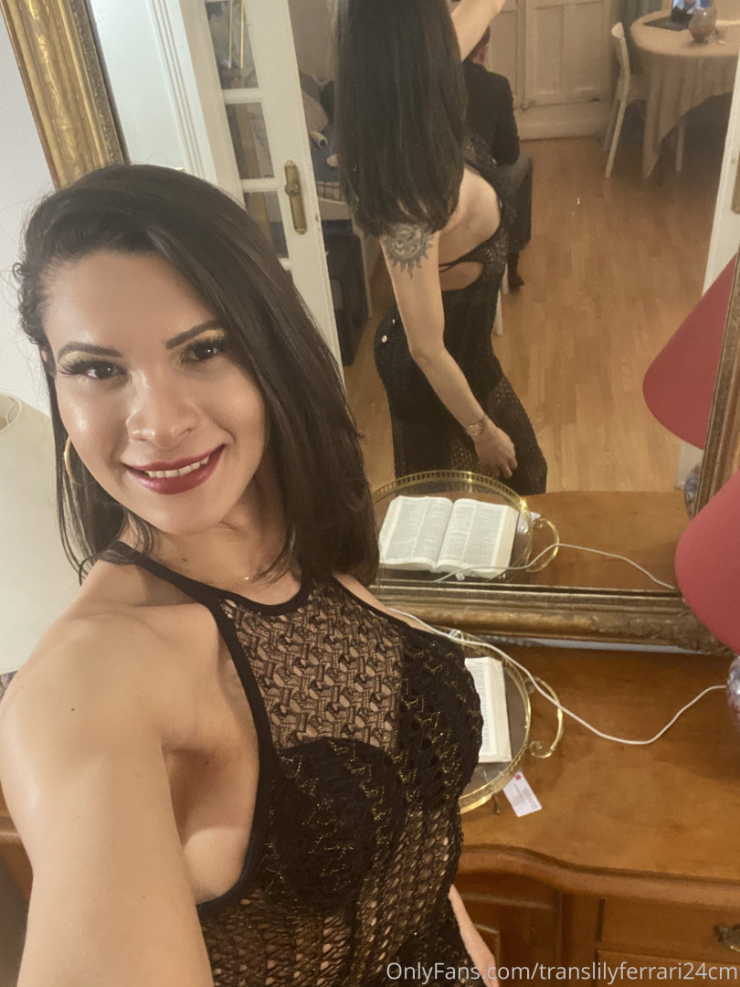 Photo by translilyferrari24cm published on October 11,2023 06:03:50 - BestThots