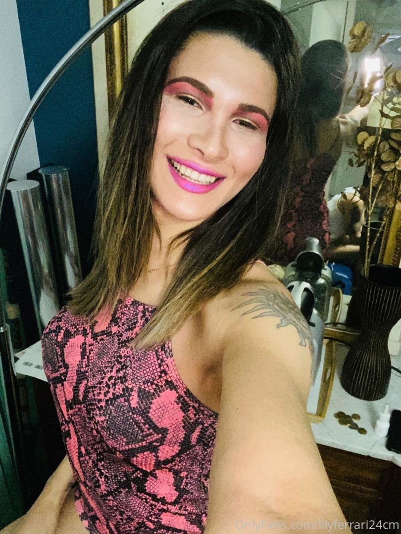 Photo by translilyferrari24cm published on October 11,2023 07:06:26 - BestThots