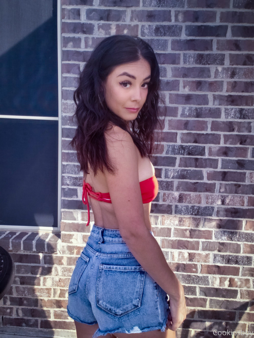 Photo by cookiesbby published on January 11,2024 00:21:53 - BestThots
